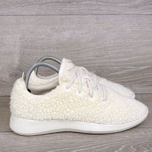Allbirds Wool Runner Fluff Women’s Sz 9 White Cream Merino Wool Low Top Sneakers